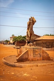 Africa;Benin;Goats;Kaleidos;Kaleidos-images;La-parole-à-limage;Statues;Tarek-Charara;Riders;Horses;Pehonko