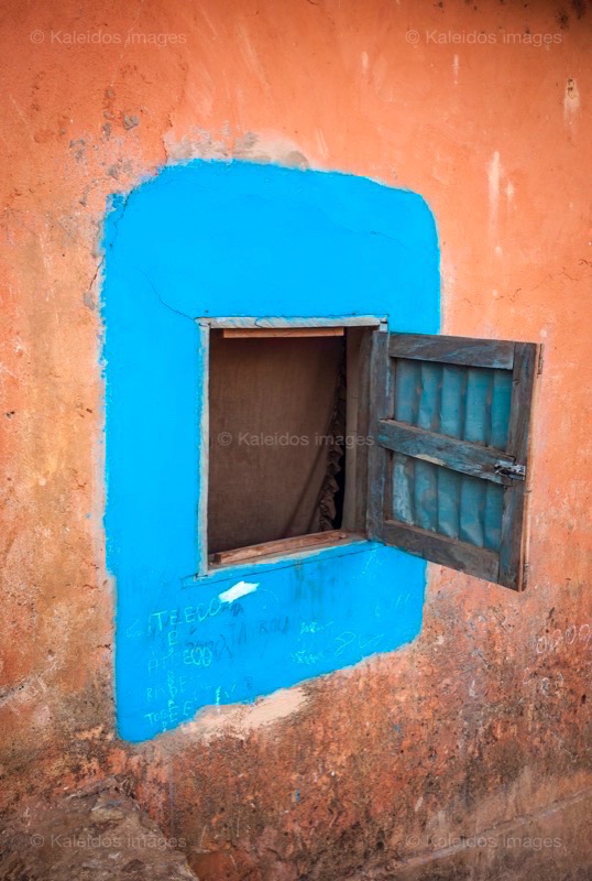 Africa;Benin;Blue;Kaleidos;Kaleidos images;La parole à l'image;Tarek Charara;Windows