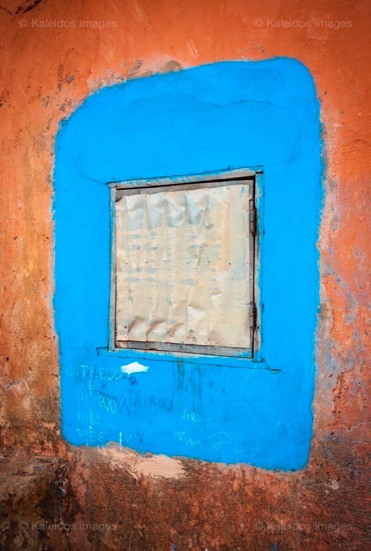 Afrique;Bénin;Bleu;Fenêtres;Kaleidos;Kaleidos images;La parole à l'image;Tarek Charara