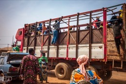 Afrique;BÃ©nin;Kaleidos;Kaleidos-images;La-parole-Ã -limage;Lorries;Lorry;People;Tarek-Charara;Transportation;Transports;Travel;Travelling;Trucks;Vehicles