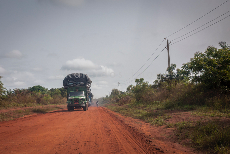Africa;Benin;Cargo;Kaleidos;Kaleidos images;Lorries;Lorry;Tarek Charara;Trail;Trucks
