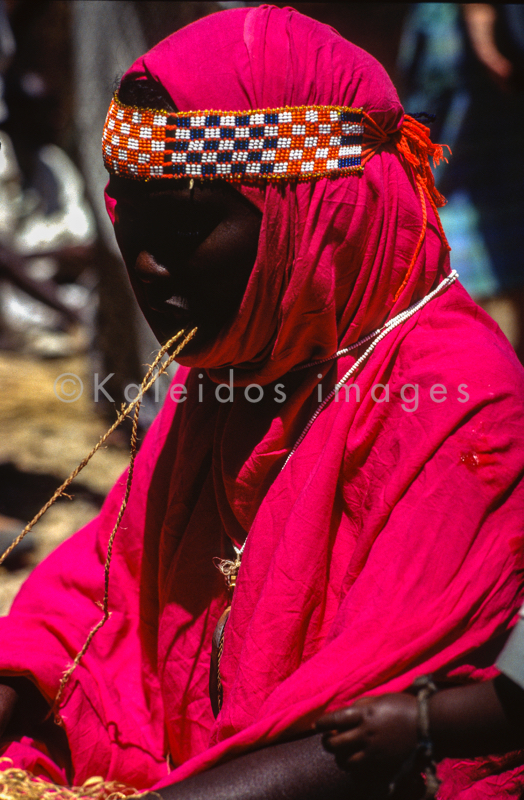 Afrique;Clan des Issas;Couleurs;Culture;Djibouti;Femme;Femmes;Gens;Issa;Issas;Kaleidos;Kaleidos images;Personnages;Personnes;Tarek Charara;Tradition;Traditionnel;Traditions