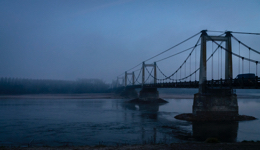 49570;Automobiles;Bridges;Cars;D15;Dawn;Departmental-road;Early;Early-Morning;Kaleidos;Kaleidos-images;Landscapes;Loire;Loire-river;Mauges-sur-Loire;Morning;River;Suspension-bridge;Tarek-Charara;Winter
