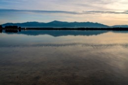 Albères;Coucher-de-soleil;Coucher-du-soleil;France;Kaleidos;Kaleidos-images;La-parole-à-limage;Lac-de-Villeneuve-de-la-Raho;Lac-de-la-Raho;Lacs;Massif-des-Albères;Paysages;Pyrénées-orientales;Tarek-Charara;Villeneuve-de-la-Raho