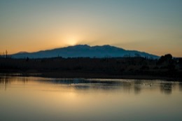 Canigou;Canigó;Coucher-de-soleil;Coucher-du-soleil;France;Kaleidos;Kaleidos-images;La-parole-à-limage;Lac-de-la-Raho;Lacs;Lakes;Landscapes;Paysages;Pyrénées-orientales;Sunsets;Tarek-Charara;Villeneuve-de-la-Raho