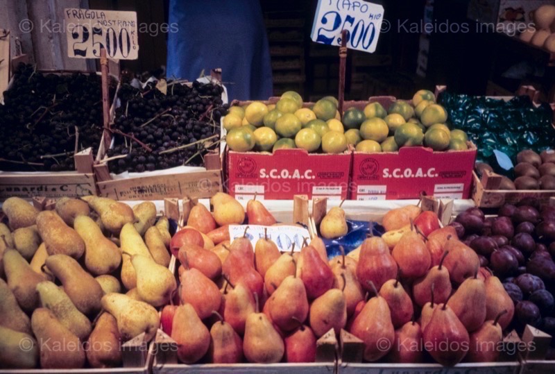 Désirée Sadek;Fruits;Italy;Kaleidos images;La parole à l'image;Markets;Venice