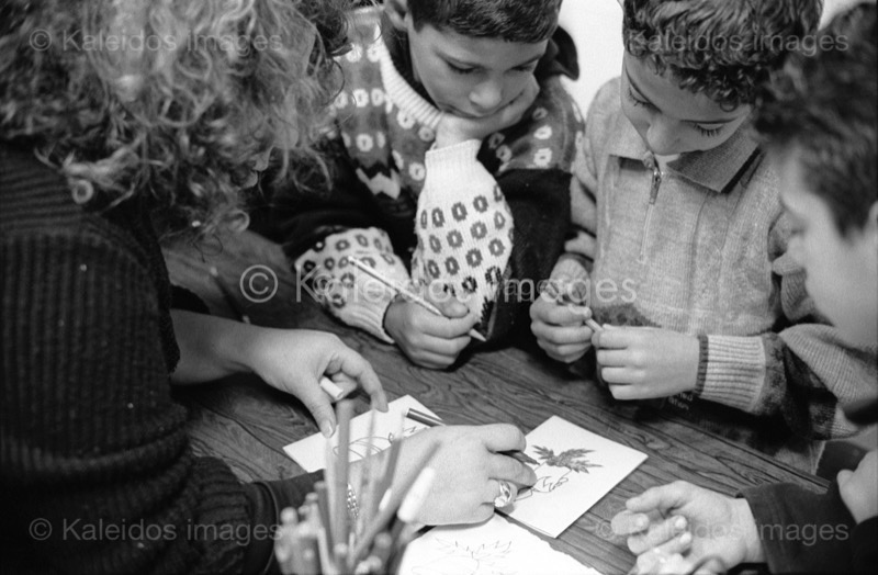 Beit Atfal Assoumoud;Beit Atfal Assumoud;Children;Drawing;Greeting cards;Kaleidos images;Kids;Palestinian Refugees;Palestinians;Refugee camps;Shatila;Tarek Charara;UNRWAKindergarden;Kidergarten;Nursery school