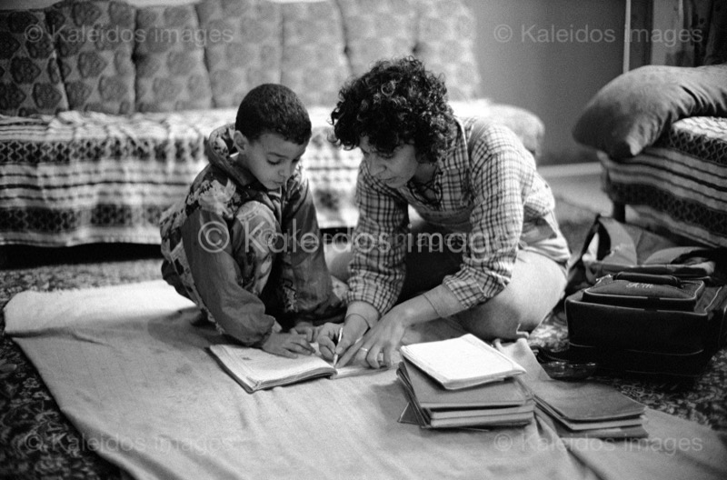 Camps de refugiés;Chatila;Devoirs;Homework;Kaleidos images;Mona Al Hindawi;Mona Hindawi;Nidal Al Hindawi;Nidal Hindawi;Palestinian Refugees;Palestinians;Palestiniens;Refugee camps;Réfugiés palestiniens;Shatila;Tarek Charara;UNRWA