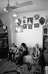 Sabra;Chatila;Enfants;Femmes;Filles;Kaleidos-images;Palestiniens;Réfugiés-palestiniens;Tarek-ChararaHôpital-Gaza