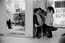 Camps-de-refugiÃ©s;Chatila;Children;Enfants;Kaleidos-images;Kids;Palestinian-Refugees;Palestinians;Palestiniens;Refugee-camps;RÃ©fugiÃ©s-palestiniens;Salle-dattente;Shatila;Tarek-Charara;UNRWA;Waiting-room