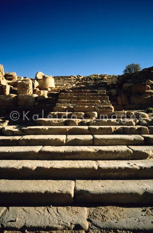 Tarek Charara;La parole à l'image;Kaleidos images;Steps;Stairs;UNESCO;World Heritage;History;Nabateans;Petra;Jordan;Great Temple;Cardo Decumanus