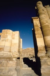 Tarek-Charara;La-parole-à-limage;Kaleidos-images;UNESCO;World-Heritage;History;Nabateans;Petra;Jordan;Hadrian-gate;Cardo-Decumanus;Arch-of-Hadrian;Pillar-street
