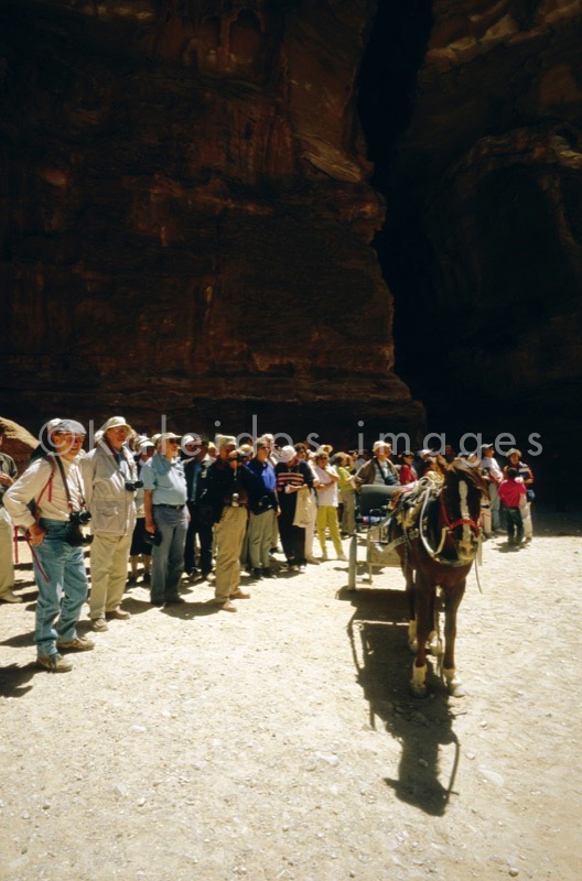 Tarek Charara;Kaleidos images;La parole à l'image;UNESCO;World Heritage;Tourists;History;Nabateans;Petra;Jordan;Horses;Khazneh;Al Khazneh