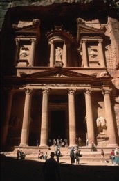Tarek-Charara;Kaleidos-images;La-parole-à-limage;UNESCO;World-Heritage;Graves;Tombs;History;Nabateans;Petra;Jordan;Khazneh;Al-Khazneh