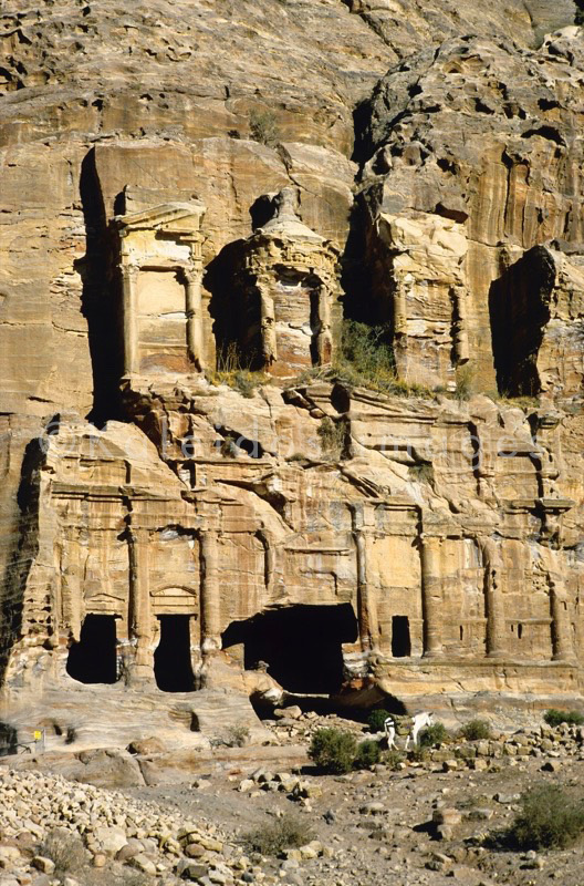 Tarek Charara;La parole à l'image;Kaleidos images;UNESCO;World Heritage;Graves;Tombs;History;Nabateans;Petra;Corinthian tomb;Royal tombs