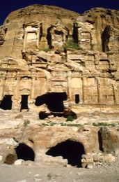 Tarek-Charara;La-parole-à-limage;Kaleidos-images;UNESCO;World-Heritage;Graves;Tombs;History;Nabateans;Petra;Corinthian-tomb;Royal-tombs