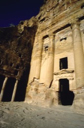 Tarek-Charara;La-parole-à-limage;Kaleidos-images;UNESCO;World-Heritage;Graves;Tombs;History;Nabateans;Petra;Royal-tombs,Urn-tomb