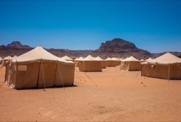 Deserts;La-parole-Ã -limage;Hotels;Kaleidos-images;Rocks;Tarek-Charara;Tents;Tourism;Tourists