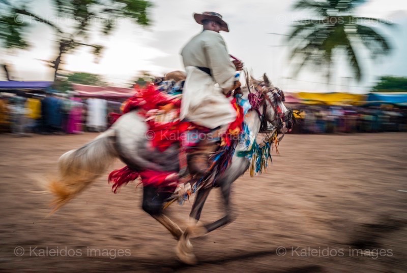 Africa;Benin;Gaani;Horseman;Horsemen;Horses;Kaleidos;Kaleidos images;La parole à l'image;Man;Men;Riders;Souleiman Gnora;Tarek Charara;Traditions;Dongola