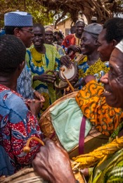 Africa;Benin;Drums;Gaani;Griots;Kaleidos;Kaleidos-images;Kilir;La-parole-Ã -limage;Man;Men;Royal-Palace-of-Djougou;Tam-Tam;Tarek-Charara;Traditions