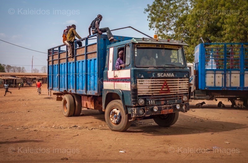 Africa;Benin;Kaleidos;Kaleidos images;La parole à l'image;Lorries;Lorry;Pehonko;Tarek Charara;Trucks