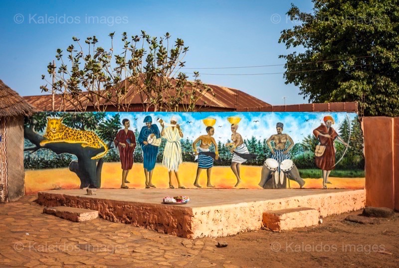 Africa;Architecture;Benin;Frescos;Kilir;Kaleidos;Kaleidos images;La parole à l'image;Royal Palace of Djougou;Tarek Charara;Wall paintings