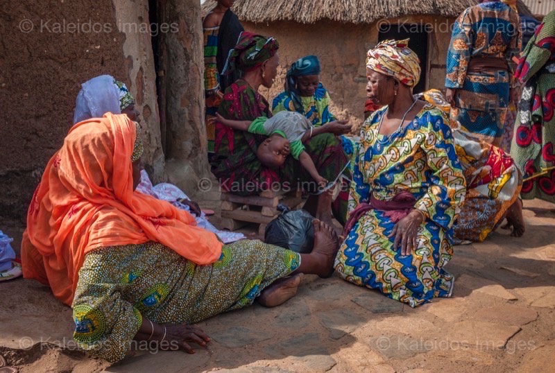 Africa;Benin;Children;Kaleidos;Kaleidos images;Kilir;La parole à l'image;Royal Palace of Djougou;Tarek Charara;Traditions;Woman;Women