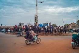 Africa;Benin;Horses;Kaleidos;Kaleidos-images;La-parole-à-limage;Riders;Tarek-Charara;Mopeds