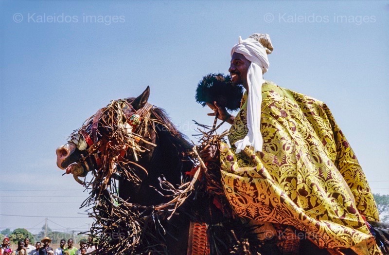 Africa;Baatonbou;Baatonou;Bariba;Benin;Gaani;Hommes;Horseman;Horsemen;Horses;Kaleidos;Kaleidos images;La parole à l'image;Moussa Atta;Riders;Tarek Charara;Dongola