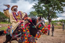 Africa;Afrique;Benin;Bénin;Cavaliers;Cheval;Chevaux;Horseman;Horsemen;Horses;Kaleidos;Kaleidos-images;La-parole-à-limage;Rafiou-Owoni-Fari;Riders;Tarek-Charara