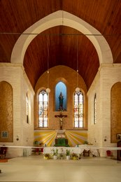 Benin,-Ouidah,-Basilica-of-the-Immaculate-Conception,-interior,-nave,-chancel,-altar,-vault,-Neo-Gothic-architecture,-stained-glass,-Madonna-of-Ouidah,-statue,-cross,-apse,-religious-heritage,-West-Africa,-minor-basilica,-1909,-Tarek-Charara;Kaleidos;Kaleidos-images;La-parole-à-limage;Places-of-worship
