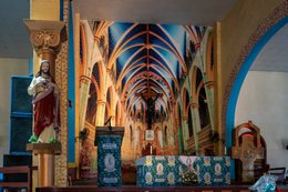Autel;-Bénin;-Cathédrale;-Chœur;-Cotonou;-Fresque;-Kaleidos;-Kaleidos-images;-La-parole-à-limage;-Lieux-de-culte;-Lutrin;-Notre-Dame-de-Miséricorde;-Sacré-Cœur;-Statue;-Stories-Pictures;-Tarek-Charara