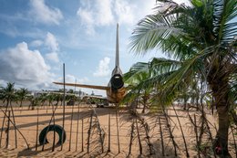 Abandoned-aircraft;Afrique-de-lOuest;Airplane;Airplane-wreck;Avion;Avion-abandonné;Aéroport-de-Cotonou;Barakah;Benin;Bénin;Cadjéhoun-beach;Carcasse-davion;Coconut-palm;Cocotier;Cotonou;Cotonou-airport;Dérive;Empennage;Engine;Kaleidos;Kaleidos-images;L1011;La-parole-à-limage;Lockheed;Lockheed-L-1011;Moteur;Plage-de-Cadjéhoun;Plane;Tail-assembly;Tristar;Vertical-fin;West-Africa;backlight;contre-jour;corrosion;Épave-Abandoned-aircraft;Afrique-de-lOuest;Airplane;Airplane-wreck;Avion;Avion-abandonn�;A�roport-de-Cotonou;Barakah;Benin;B�nin;Cadj�houn-beach;Carcasse-davion;Coconut-palm;Cocotier;Cotonou;Cotonou-airport;D�rive;Empennage;Engine;Kaleidos;Kaleidos-images;L1011;La-parole-�-limage;Lockheed;Lockheed-L-1011;Moteur;Plage-de-Cadj�houn;Plane;Tail-assembly;Tristar;Vertical-fin;West-Africa;backlight;contre-jour;corrosion;�pave