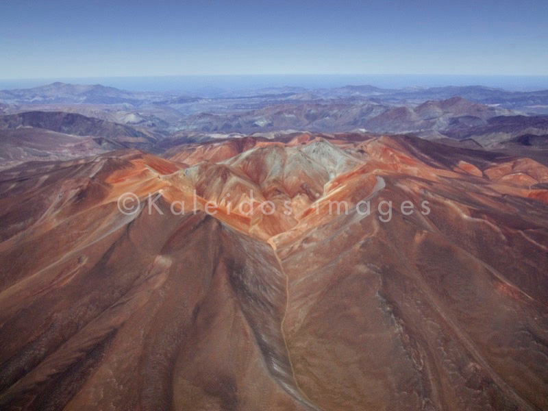 Montagnes;Chili;Cordillère des Andes;Vu d'avion;Vu du ciel;Vu d'en haut;Vue aérienne;Laurent Abad;Kaleidos images;La parole à l'image