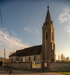 Architecture-religieuse;-Calvados;-Chemin-rural;-Clocher;-Croix;-Église;-Église-Sainte-Honorine;-France;-Kaleidos;-Kaleidos-images;-La-parole-à-limage;-Lieux-de-culte;-Mur-denceinte;-Normandie;-Patrimoine-religieux;-Portail;-Saint-Pierre-en-Auge;-Stories-Pictures;-Tarek-Charara;-Toiture