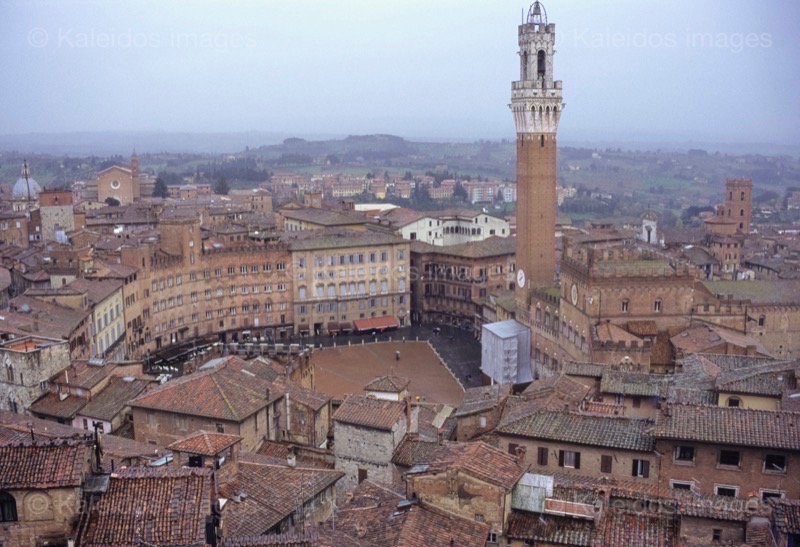 Architecture;Italie;Italy;Kaleidos images;La parole à l'image;Philippe Guery;Pluie;Rain;Toscana;Toscane;Tours;Towers