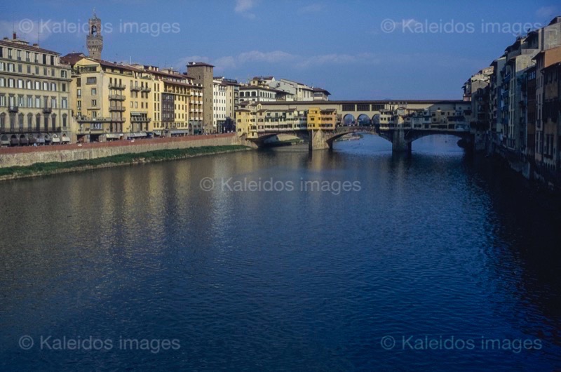 Architecture;Arno;Bridges;Florence;Italie;Italy;Kaleidos;Kaleidos images;La parole à l'image;Neri di Fioravante;Philippe Guery;Ponte Vecchio;Ponts;Taddeo Gaddi;Toscane;Tuscany