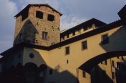 Architecture;Florence;Italie;Italy;Kaleidos;Kaleidos-images;La-parole-à-limage;Philippe-Guery;Ponte-Vecchio;Torre-dei-Mannelli;Toscane;Tour-Mannelli;Tours;Towers;Tuscany