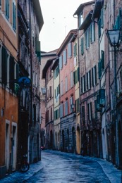 Architecture;Italie;Italy;Kaleidos;Kaleidos-images;La-parole-à-limage;Philippe-Guery;Pluie;Rain;Rues;Siena;Sienne;Streets