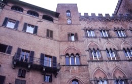 Architecture;Italie;Italy;Kaleidos;Kaleidos-images;La-parole-à-limage;Philippe-Guery;Pluie;Rain;Siena;Sienne