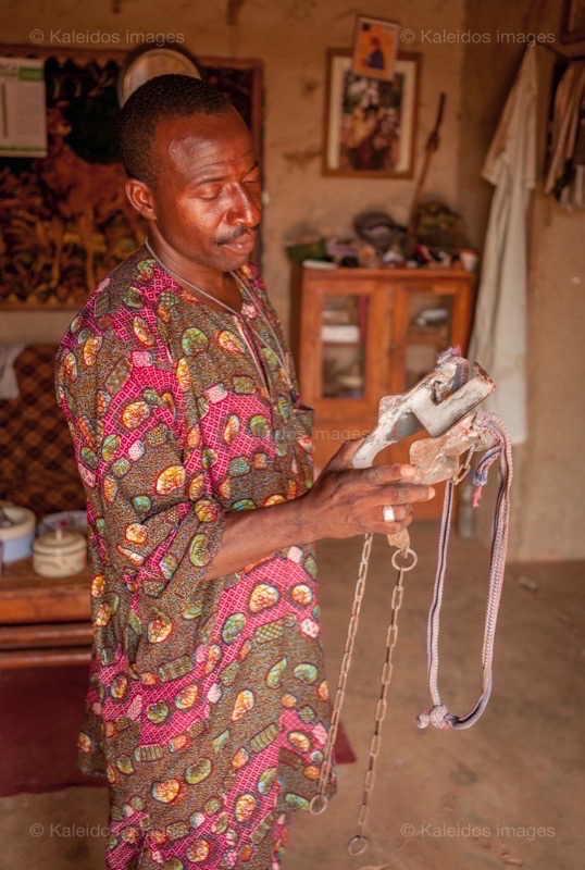 Afrique;Bénin;Hommes;Kaleidos;Kaleidos images;La parole à l'image;Moussa Atta;Tarek Charara;Pehonko