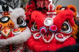19th-arrondissement;-Belleville;-Chinese-culture;-Chinese-New-Year;-Close-up;-Dancers;-Evil-spirits;-Eyes;-France;-Good-luck-charm;-Kaleidos;-Kaleidos-images;-La-parole-à-limage;-Lion-dance;-Lions;-Lunar-New-Year;-Parade;-Paris;-Pompoms;-Red-lions;-Rue-de-Belleville;-Spectators;-Stories-Pictures;-Tarek-Charara;-Traditional-costumes;-Traditional-festival;-Water-Rabbit;-White-lion;-Year-of-the-Rabbit