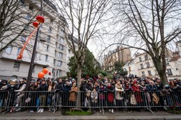 13th-arrondissement;-Barriers;-Chinatown;-Chinese-culture;-Chinese-New-Year;-Crowd;-France;-Kaleidos;-Kaleidos-images;-La-parole-à-limage;-Lanterns;-Lunar-New-Year;-Parade;-Paris;-Pavement;-Spectators;-Stories-Pictures;-Tarek-Charara;-Traditional-festival;-Trees;-Water-Rabbit;-Year-of-the-Rabbit