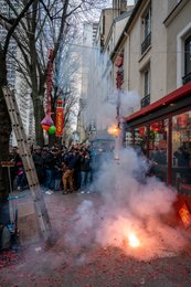 13th-arrondissement;-Chinatown;-Chinese-culture;-Chinese-New-Year;-Demons;-Explosion;-Firecrackers;-Flash-of-light;-France;-Happiness;-Kaleidos;-Kaleidos-images;-La-parole-à-limage;-Ladder;-Lanterns;-Lunar-New-Year;-New-Year-firecrackers;-Paris;-Peace;-Red-paper;-Smoke;-Spectators;-Stories-Pictures;-String-of-firecrackers;-Tarek-Charara;-Tradition;-Traditional-festival;-Tree;-Water-Rabbit;-Year-of-the-Rabbit